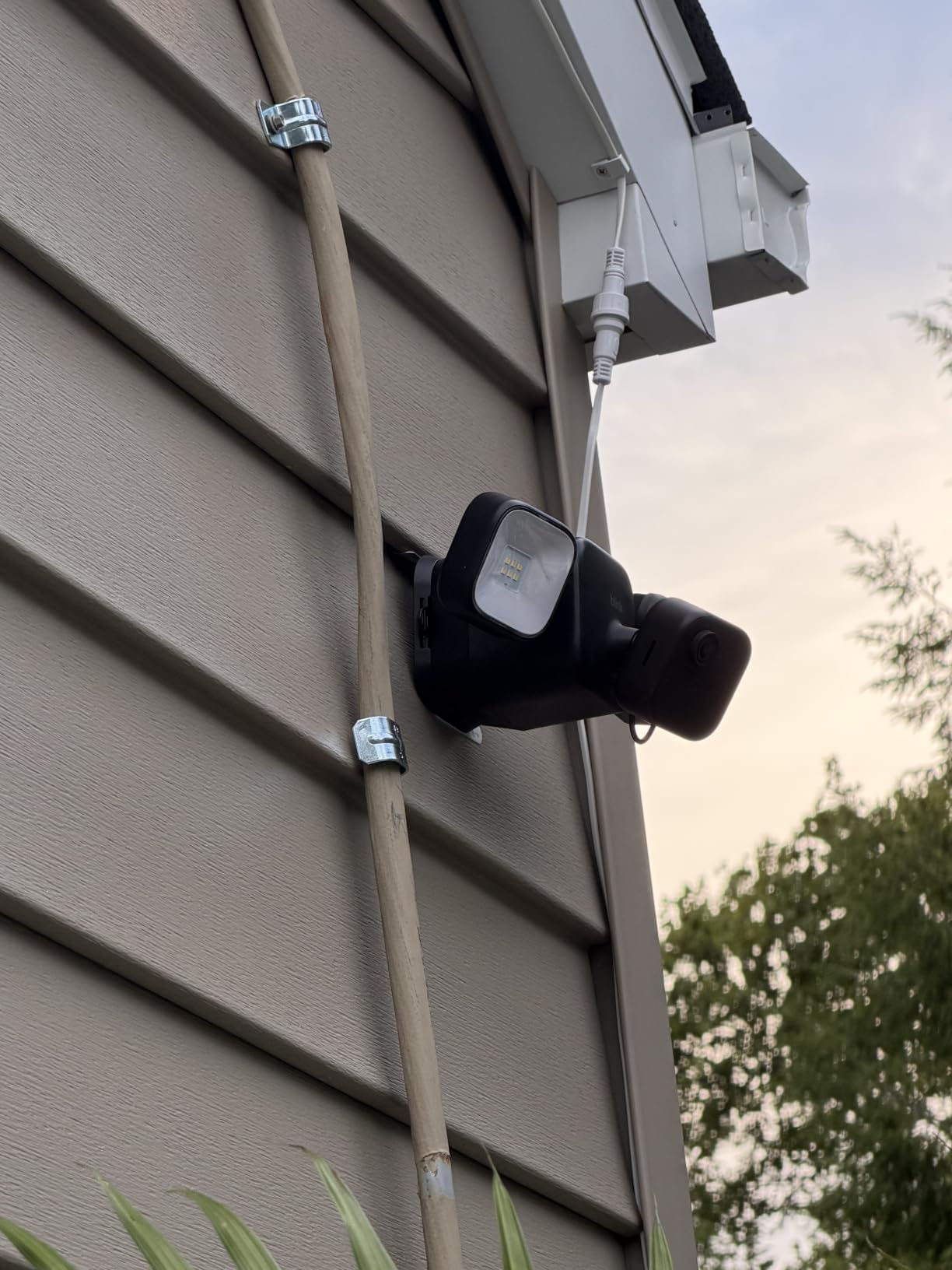 Blink Outdoor 4 Floodlight Camera — Wireless smart security camera, 700 lumens, two-year battery life, enhanced motion detection, Sync Module Core included — 1 camera system customer photo 1