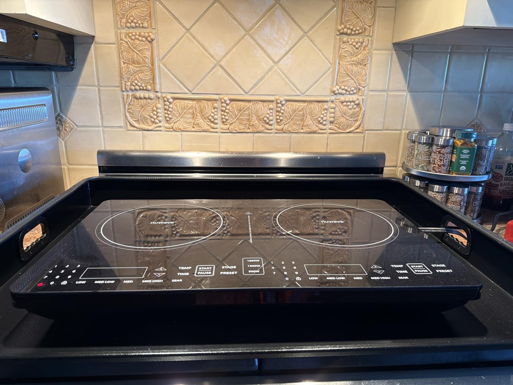 Nuwave Double Pro Cooktop Induction Countertop Burner, Portable, 50°F-575°F customer photo 2