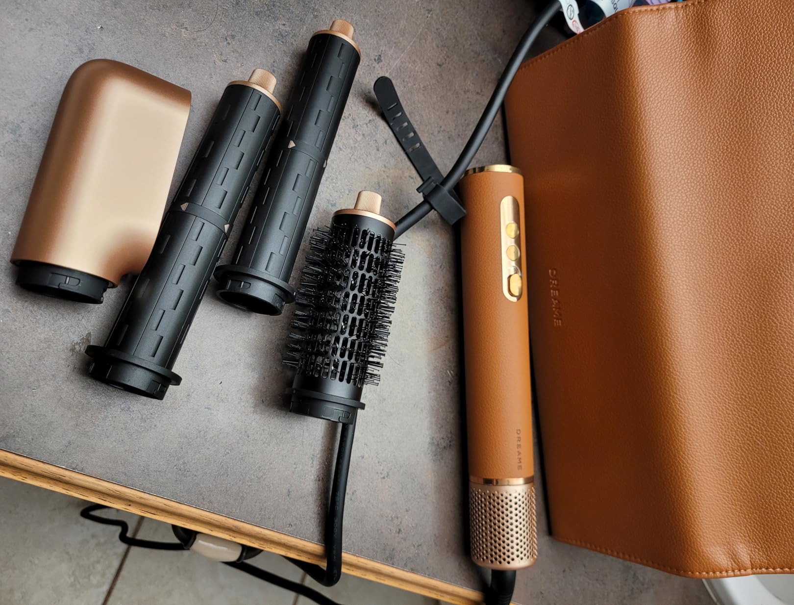 DREAME AirStyle Pro 7-in-1 Hair Styler & High Speed Dryer | Snap-on Attachments for Curling, Smoothing, Volumizing | Fast Drying, Frizz Control, Cool Shot | Luxury Leather Package, 120V Voltage customer photo 1