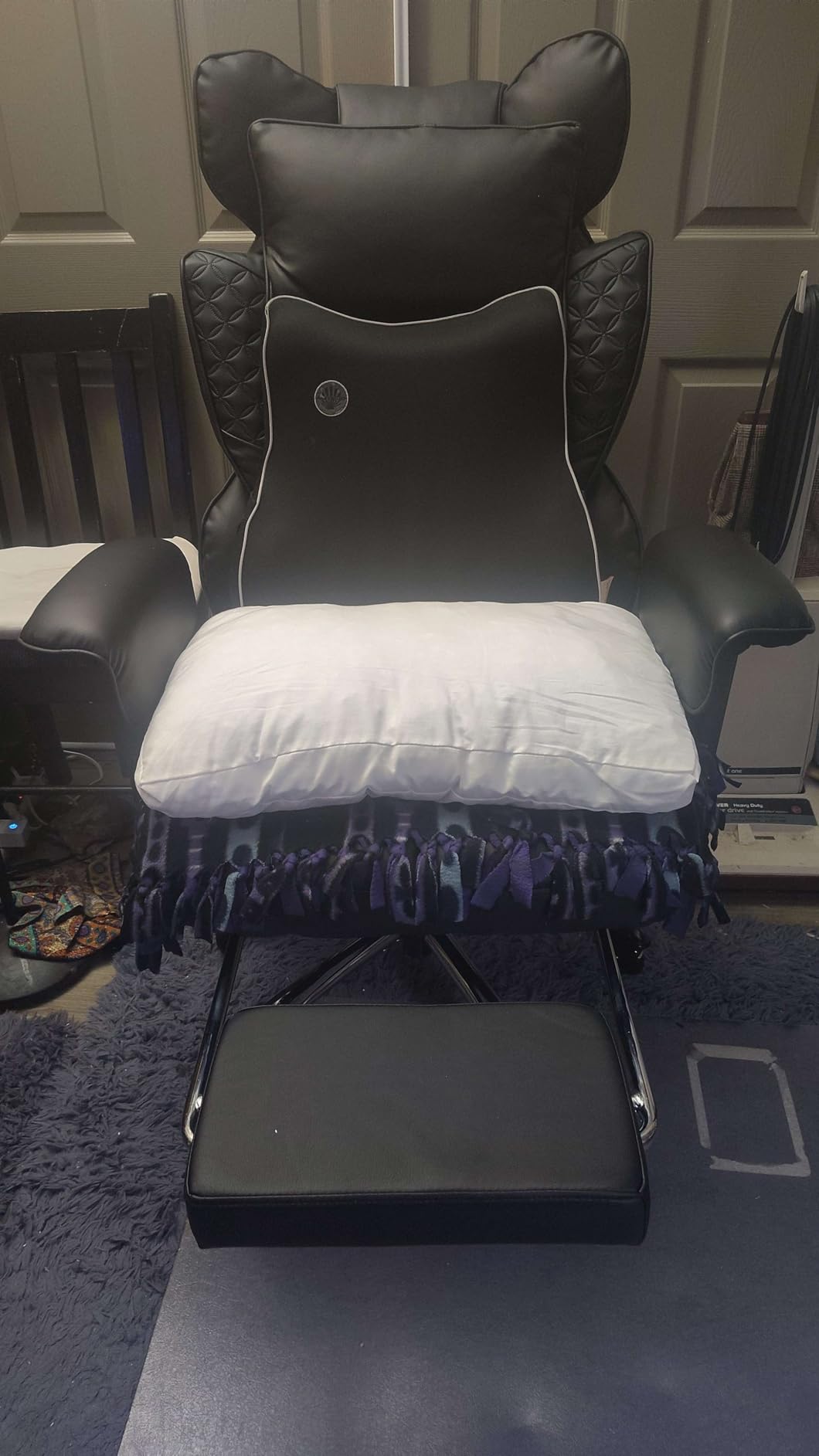 GTPLAYER Big and Tall Gaming Chair 400lbs Heavy Duty Office Chair with Foot Rest & Ergonomic Pocket Spring Lumbar Support, High Back 3D Saddle Shaped Cushion for Back Pain Relief, Matte-Black customer photo 2