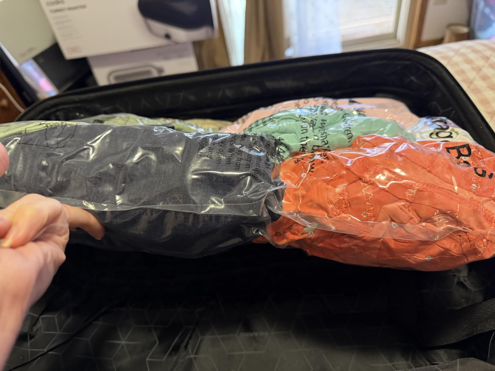 Vacuum Seal Bags for Clothing Travel with Electric Pump, 12 Combo customer photo 2