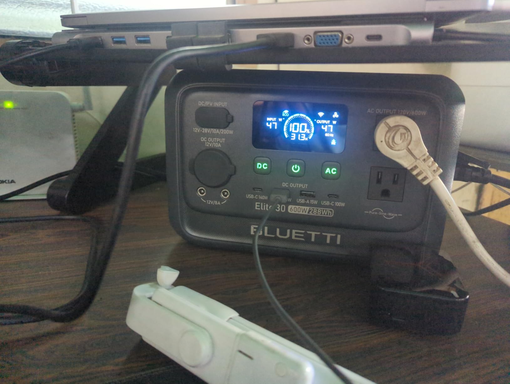 BLUETTI Elite 30 V2 Portable Power Station 288Wh 600W LFP Solar Generator customer photo 2