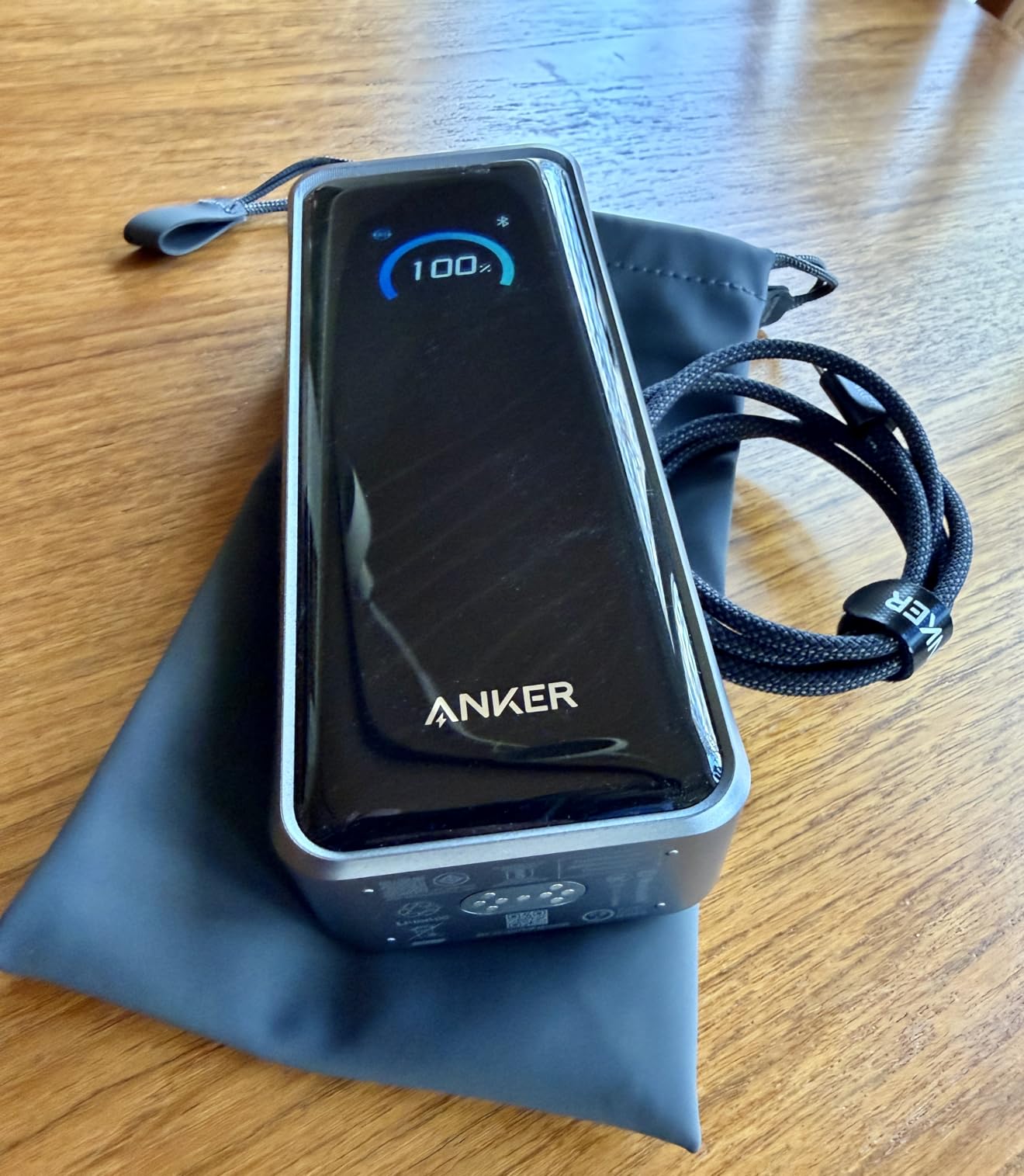 Anker Prime Power Bank, 26,250mAh 300W with Fast Charging Base customer photo 2