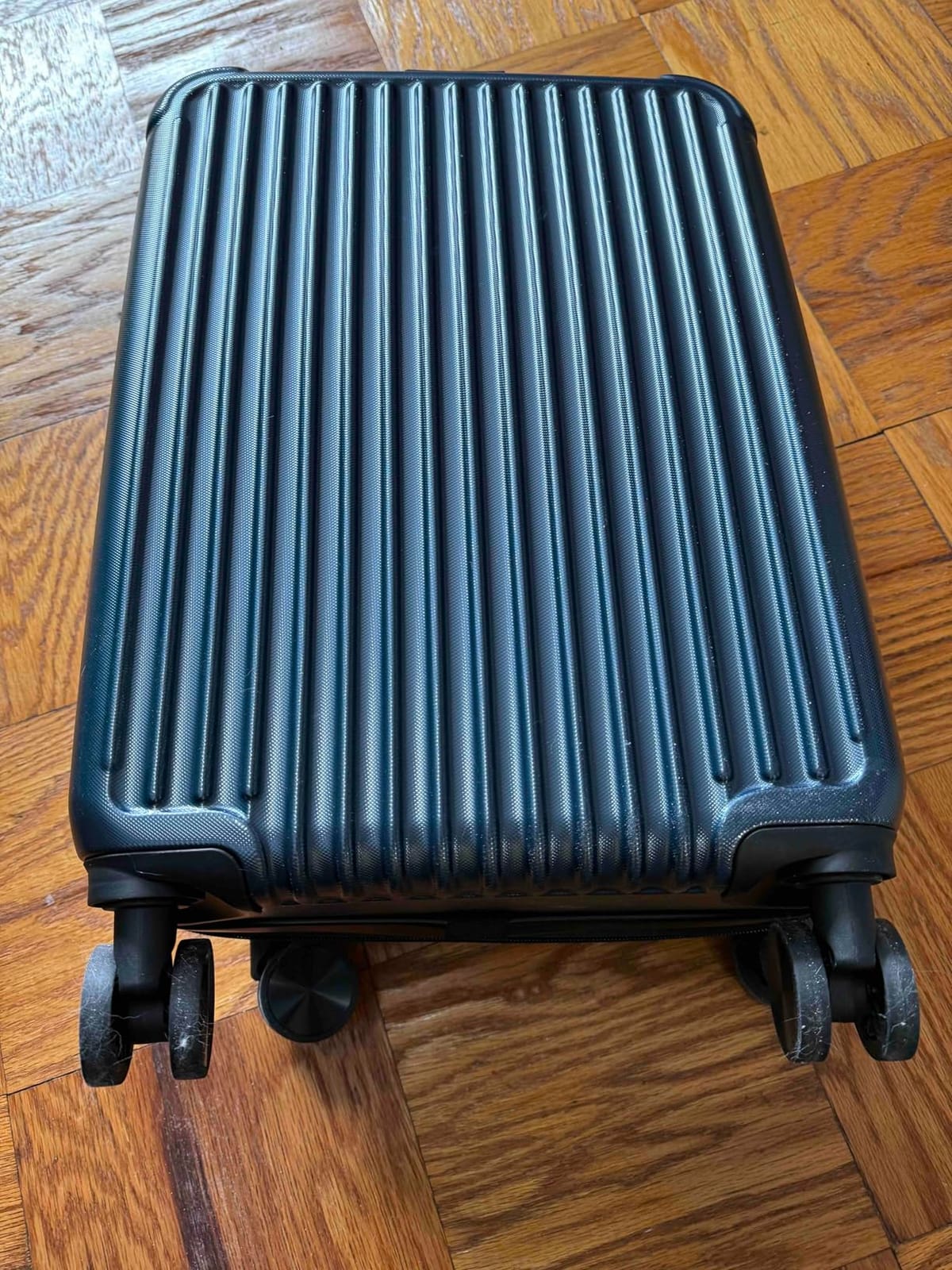 LIGHT FLIGHT 20 Inch Carry On Luggage 22x14x9 Airline Approved, Royal Blue | Durable ABS hardshell suitcase with TSA lock, 20% expandable capacity from 35L to 42L, silent 360 spinner wheels customer photo 2