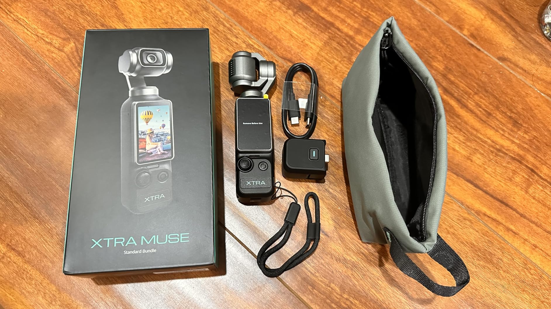Xtra Muse, Vlogging Camera with 1'' CMOS & 4K/120fps Videos, Pocket Camera with 3-Axis Gimbal Stabilizer, Fast Focusing, Face/Object Tracking, Digital Video Camera for Photography, Digital Camera customer photo 1
