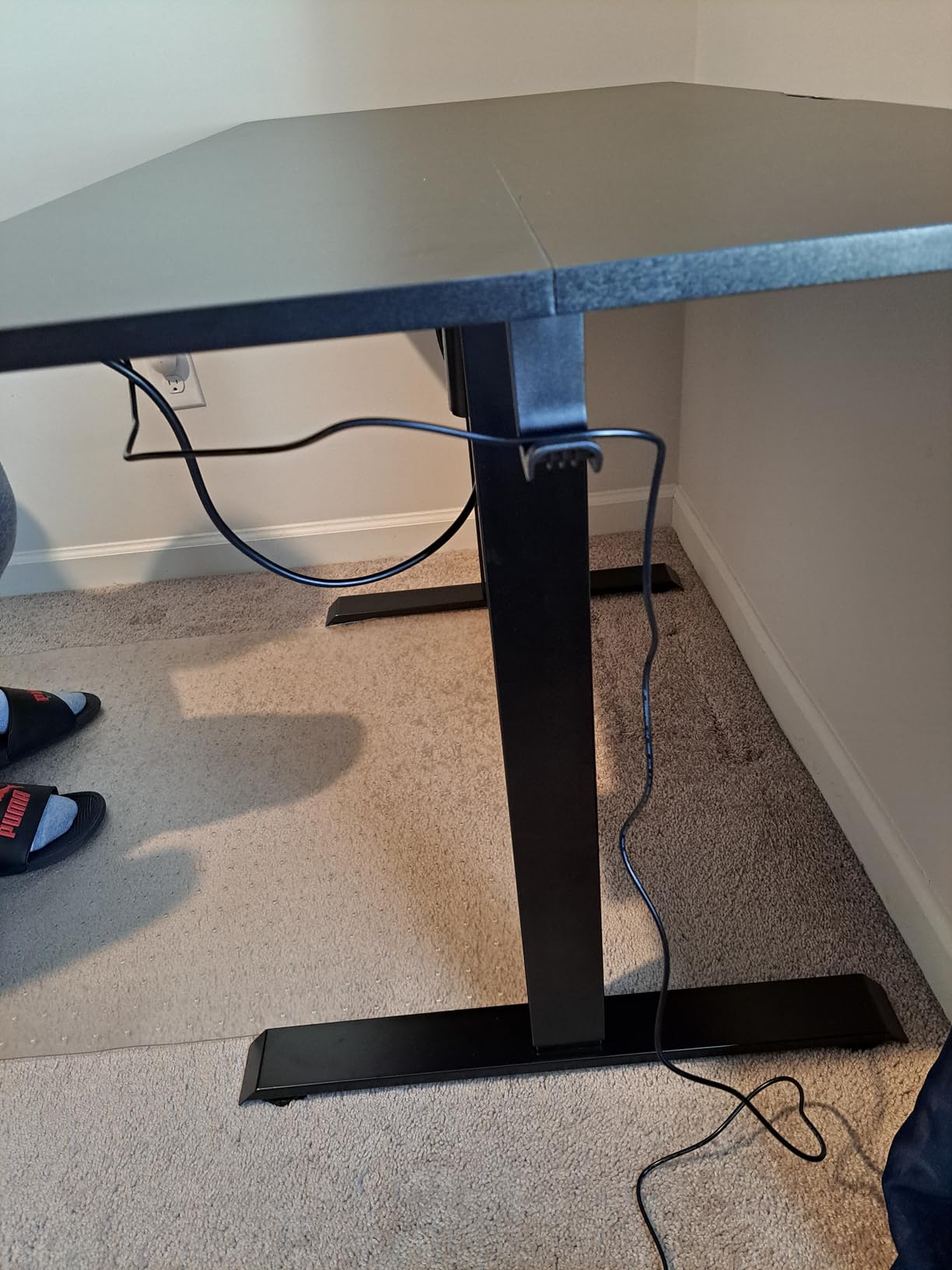 Veken 47.2 Inch Large Electric Standing Desk, Gaming Table, Black customer photo 2