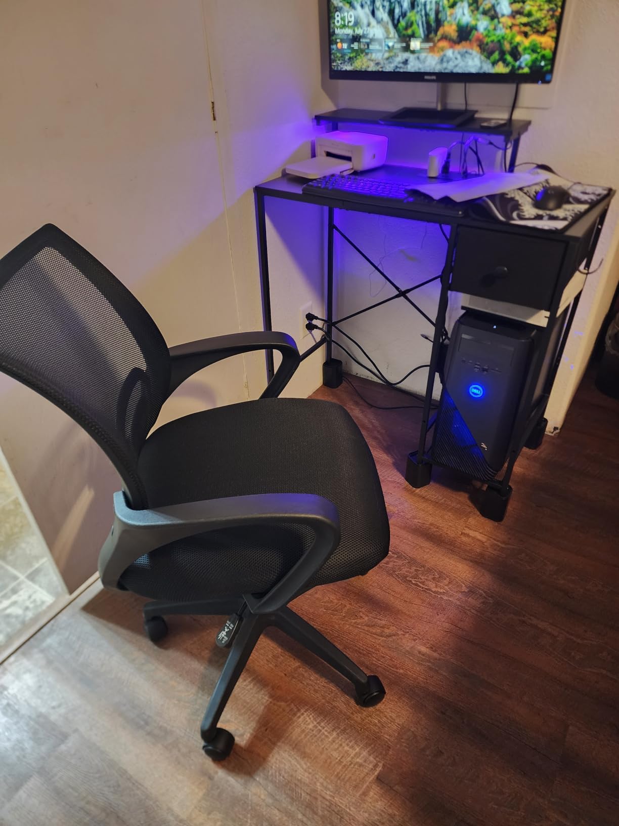BestOffice Ergonomic Office Chair | Mid-Back Swivel Desk Chair | Dark Black customer photo 1
