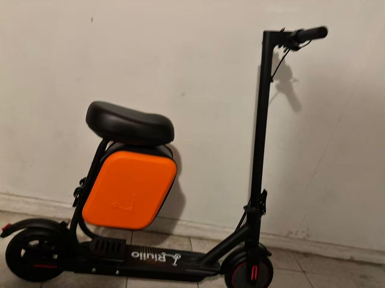 Electric Scooter, 350W-500W Motor, 9 MPH to 22MPH, 10-41 Miles Range, Dual Suspension, Dual Braking, App Control, Foldable Commuter E Scooter for Adults and Teens customer photo 1