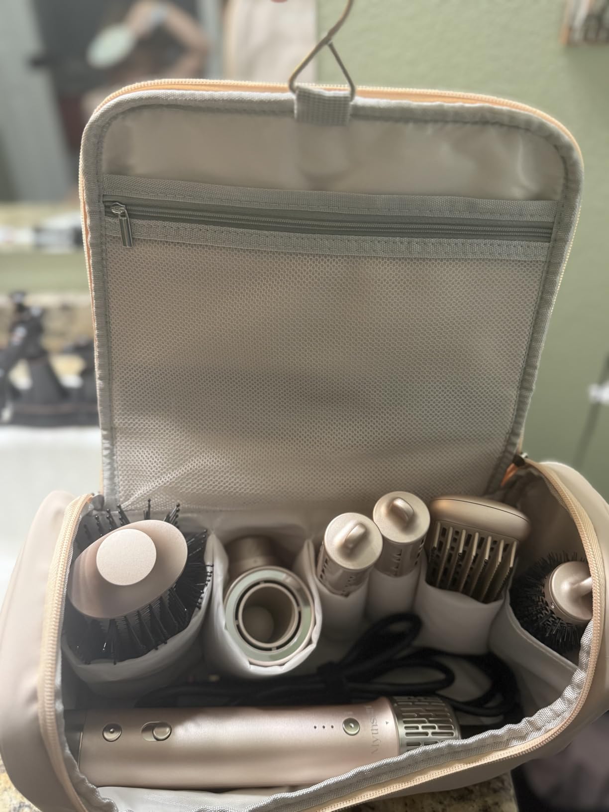 Mythsight StyleVibe 6-in-1 Air Styler with Hair Dryer & Auto-Wrap Curl L/R customer photo 1