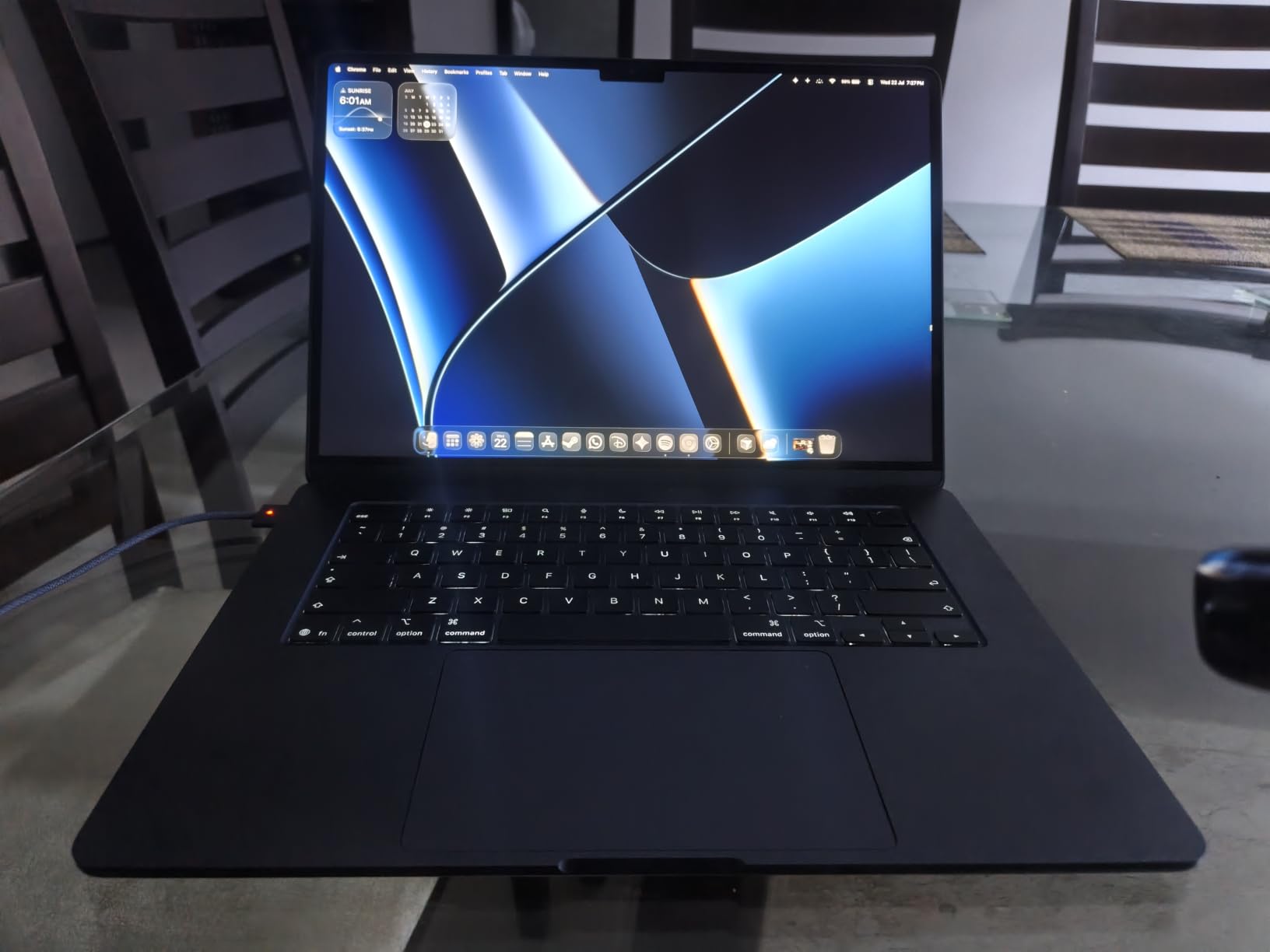 Apple 2026 MacBook Air 15-inch Laptop with M5 chip: Built for AI, 15.3-inch Liquid Retina Display, 16GB Unified Memory, 512GB SSD, 12MP Center Stage Camera, Touch ID, Wi-Fi 7; Sky Blue customer photo 2