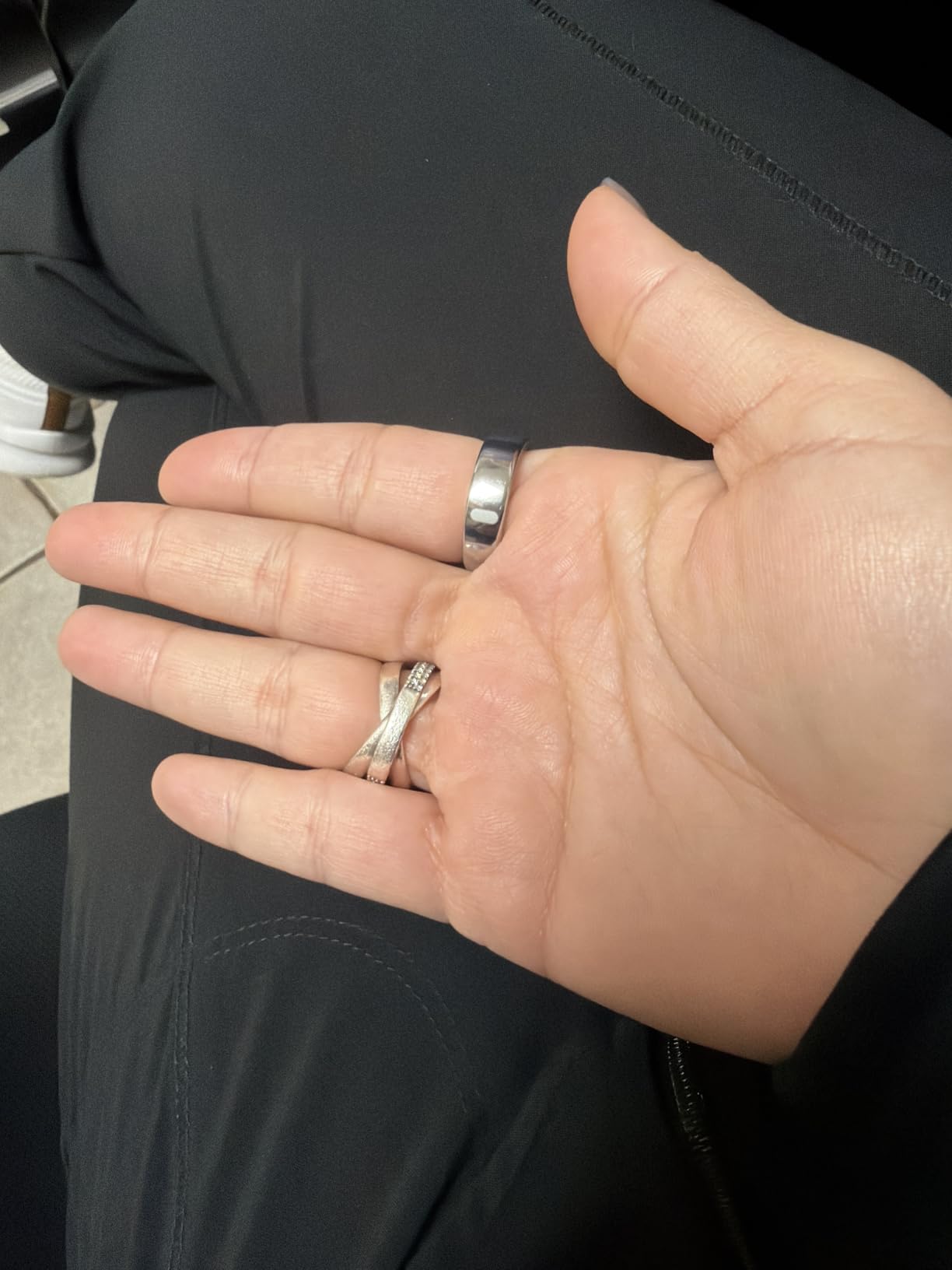 Oura Ring 5 Smart Ring - Silver - Size 7 - Fitness & Sleep Tracker customer photo 1
