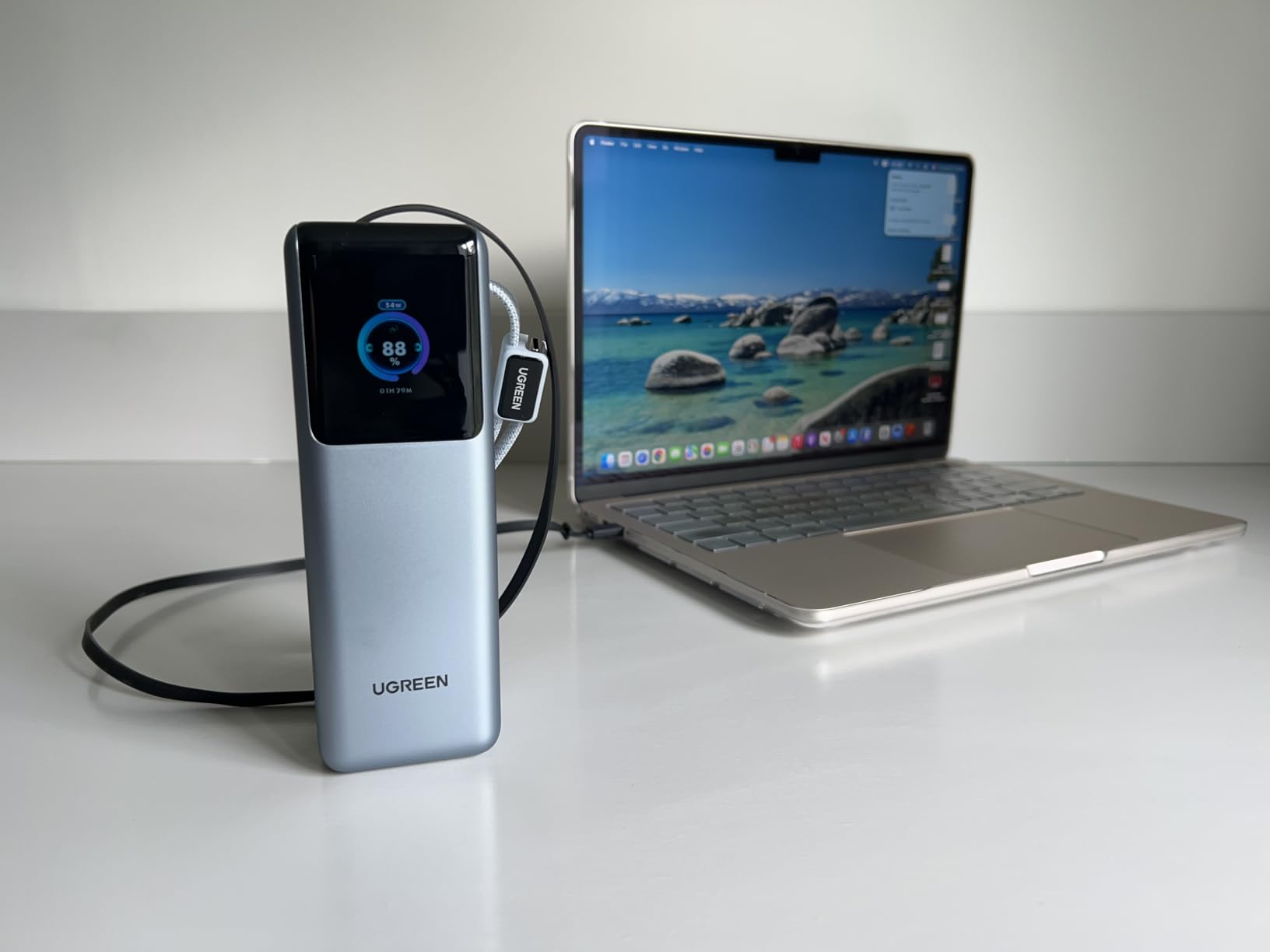 UGREEN Nexode Pro 25000mAh 200W Retractable Cables Power Bank for iPhone customer photo 1