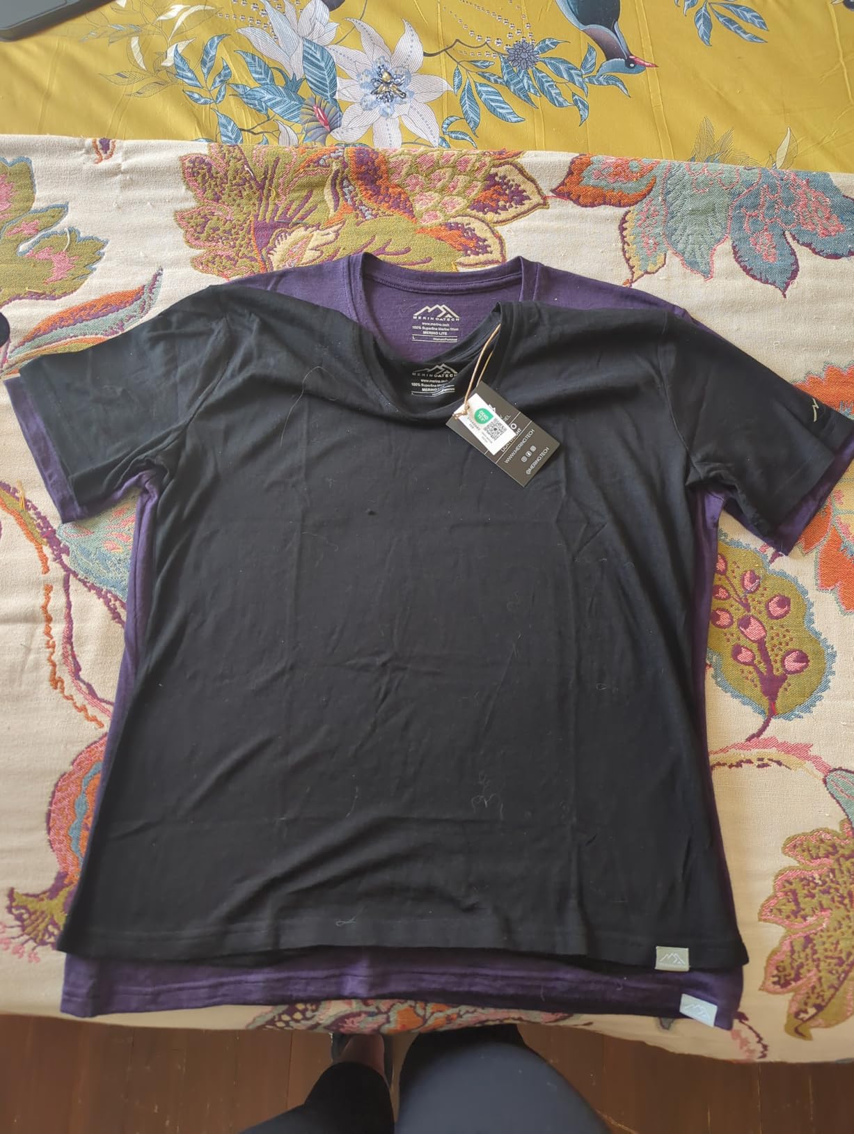100% Merino Wool T-Shirt Women - Short Sleeve Tee with Hiking Socks customer photo 2