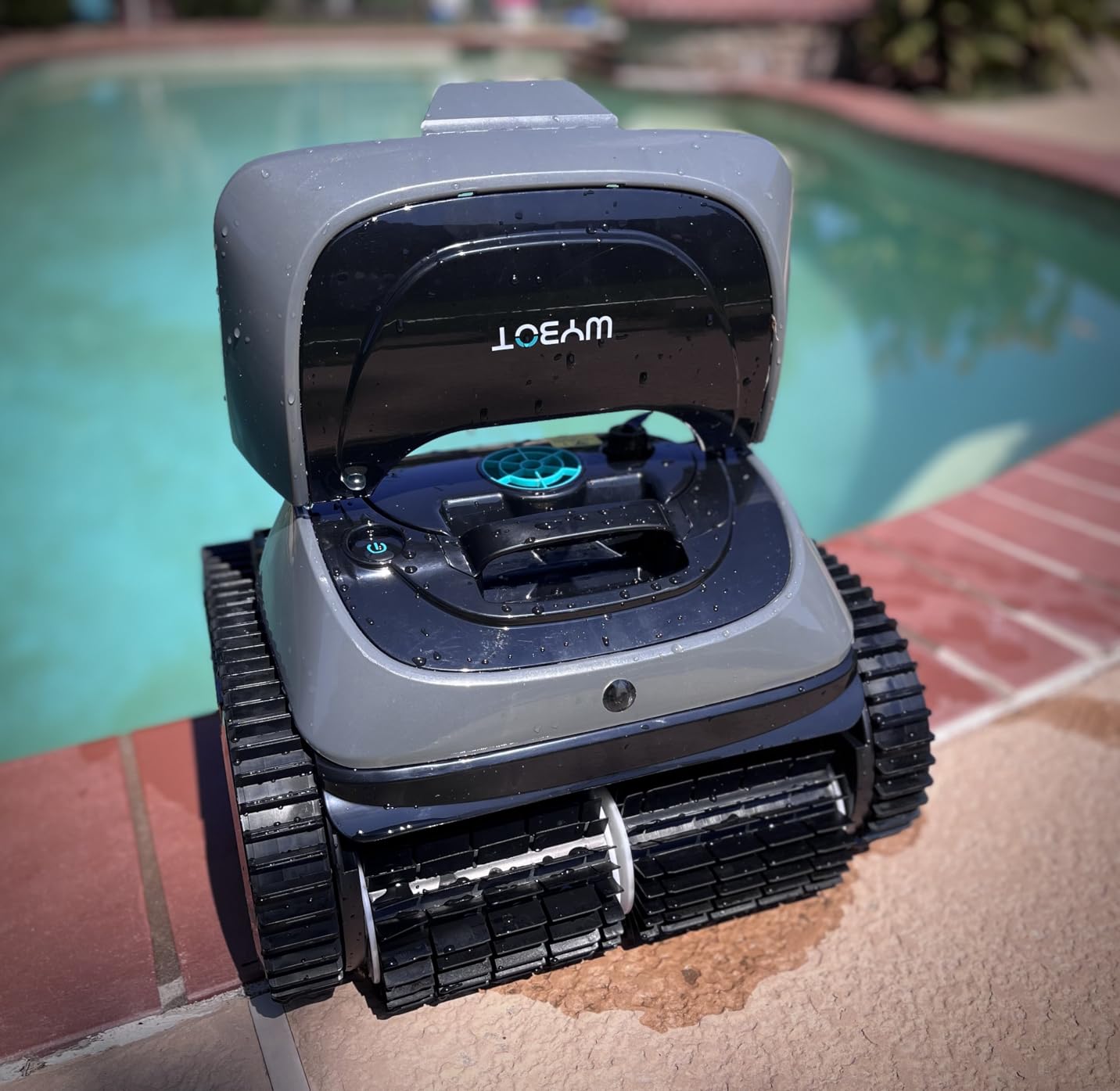 WYBOT C1 Cordless Robotic Pool Vacuum for Inground Pools, Professional customer photo 1