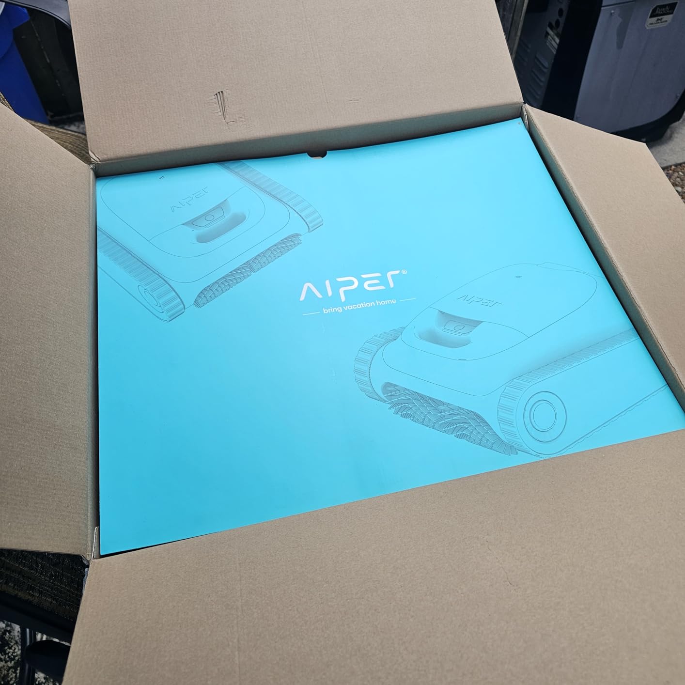 (2026 Upgrade) Aiper Scuba S1 Robotic Pool Cleaner, 270 Min Runtime, Floor/Wall/Waterline/Shallow Area Cleaning, Ultra-fine Filter, Smarter Navigation, High-Precision Sensors, App Support-Black customer photo 2
