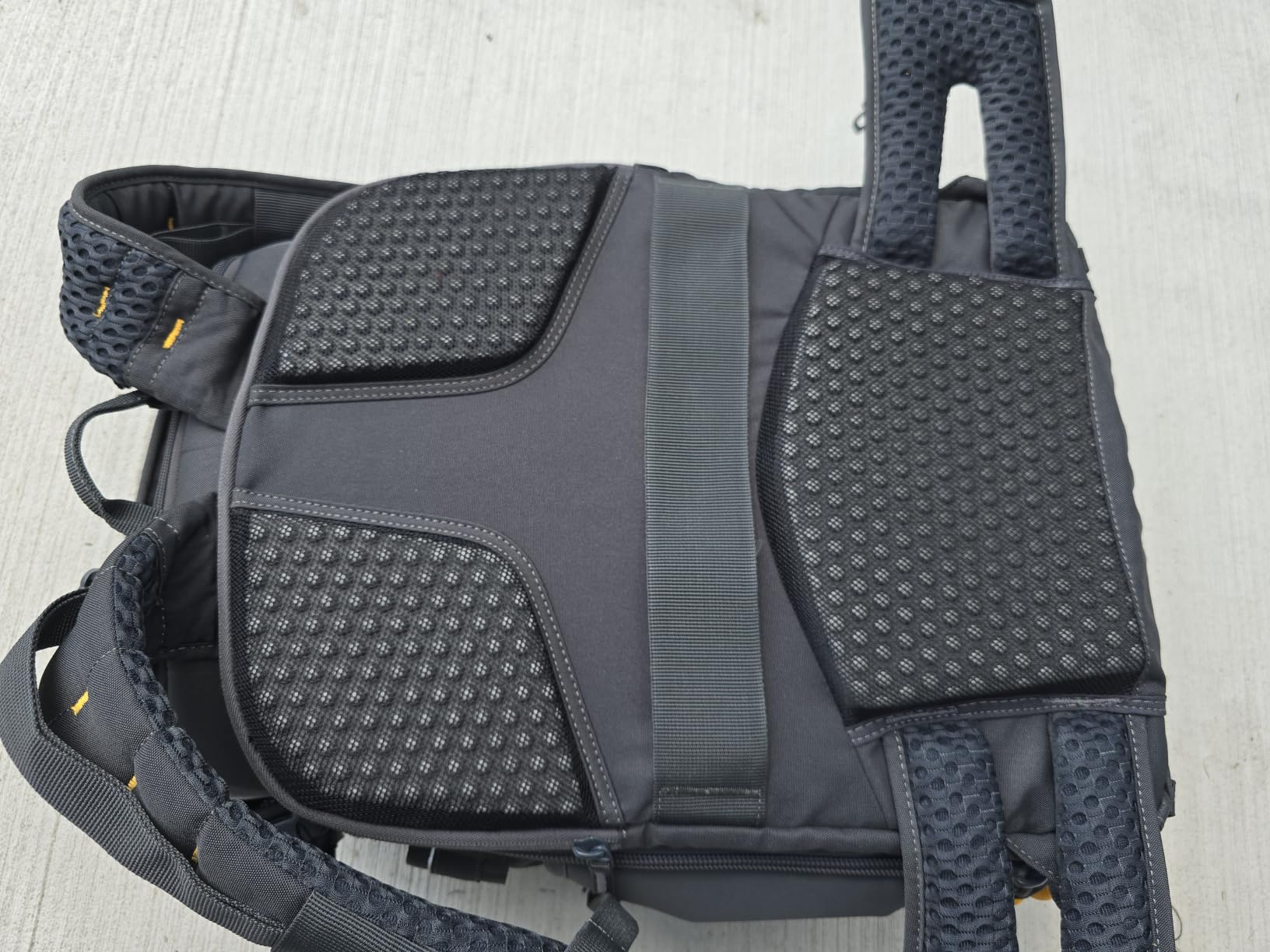 VANGUARD Alta Sky 68T Rolling Camera Backpack with Trolley, 41.8 Liter Capacity customer photo 2