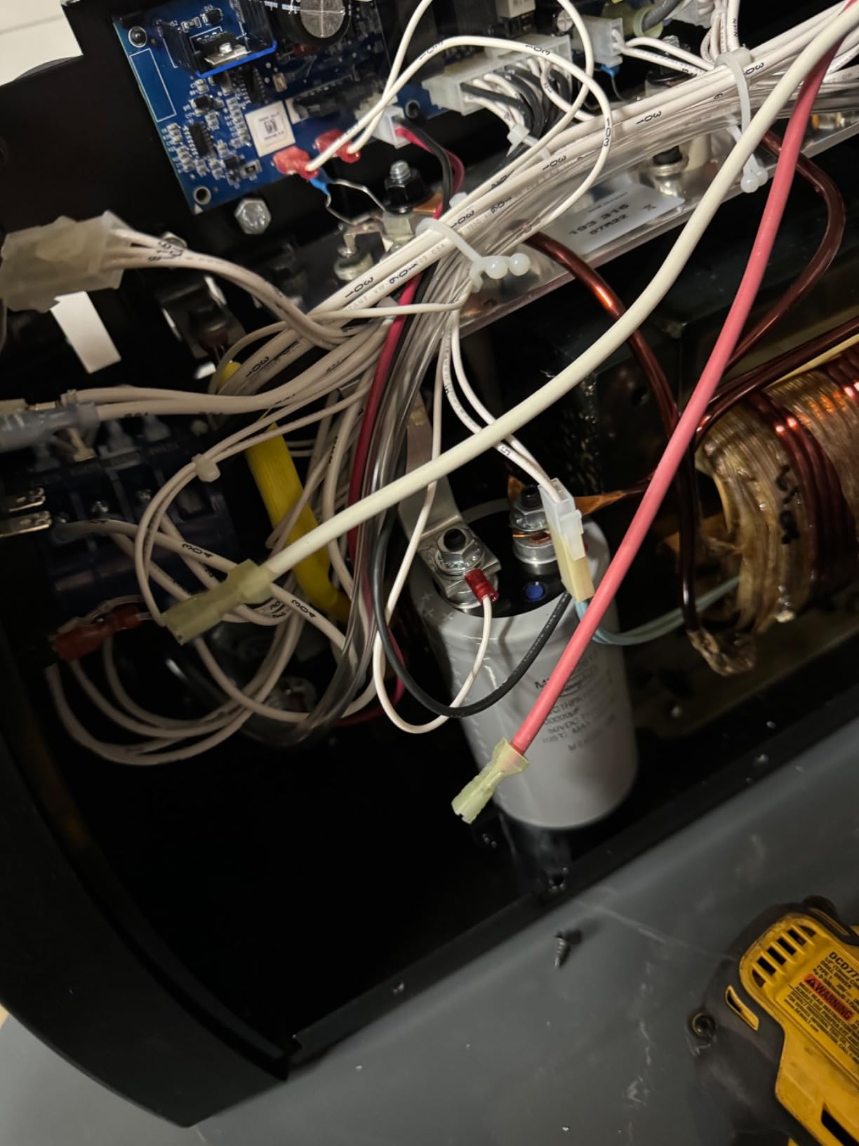 Hobart Handler 210MVP MIG Welder, Multi-Voltage 115/230V, Single-Phase customer photo 2