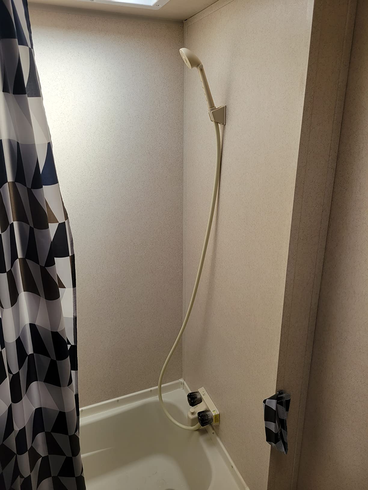 Oxygenics 26488 BodySpa RV Handheld Shower, Modern Style, 60-Inch Hose, Non-Stick Finish, 2 Settings, Limited customer photo 1