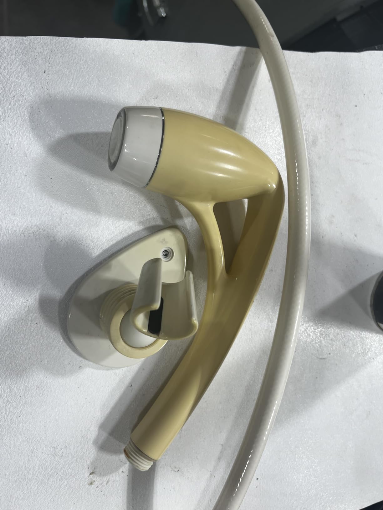 Oxygenics 26488 BodySpa RV Handheld Shower, Modern Style, 60-Inch Hose, Non-Stick Finish, 2 Settings, Limited customer photo 2