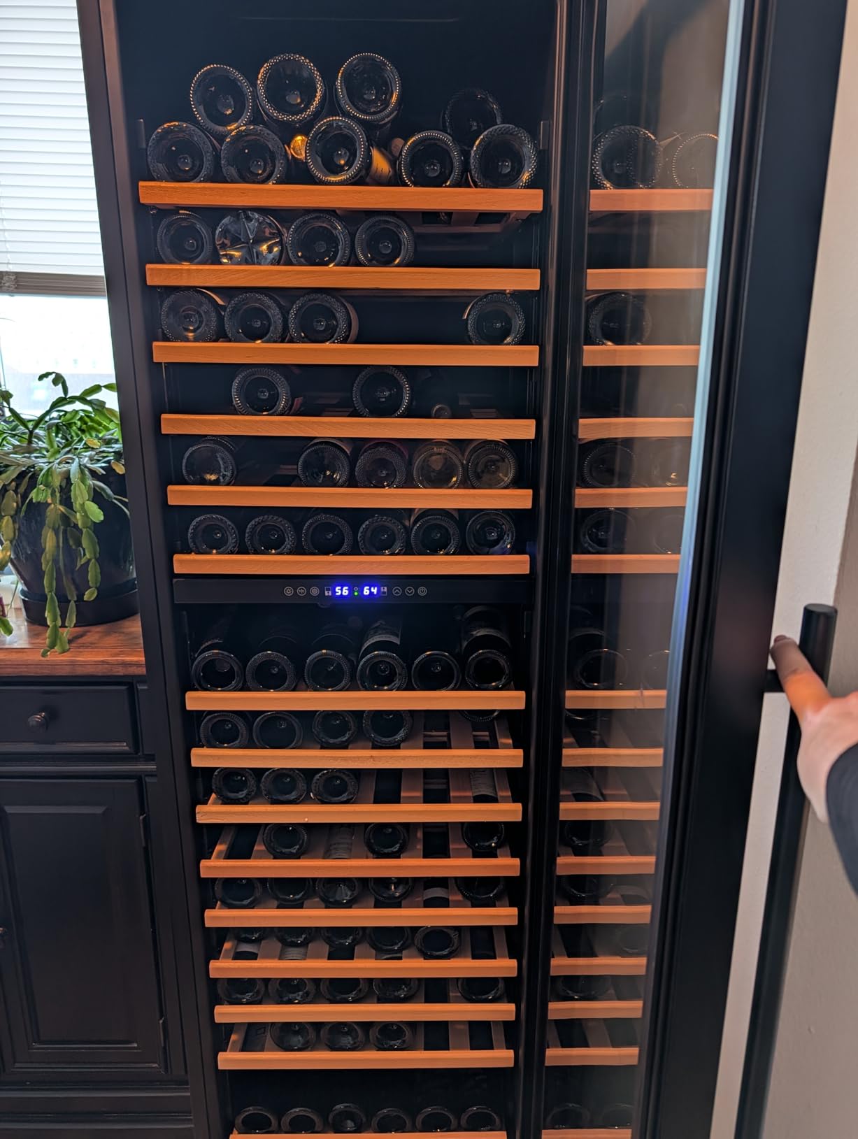 200 Bottle Dual Zone Wine Fridge, 24 Inch Large Wine Cooler Refrigerator Built-In or Freestanding, Tall Wine Cooler with Upgraded Compressor, Temperature Memory, Low Noise and Fast Cooling customer photo 2