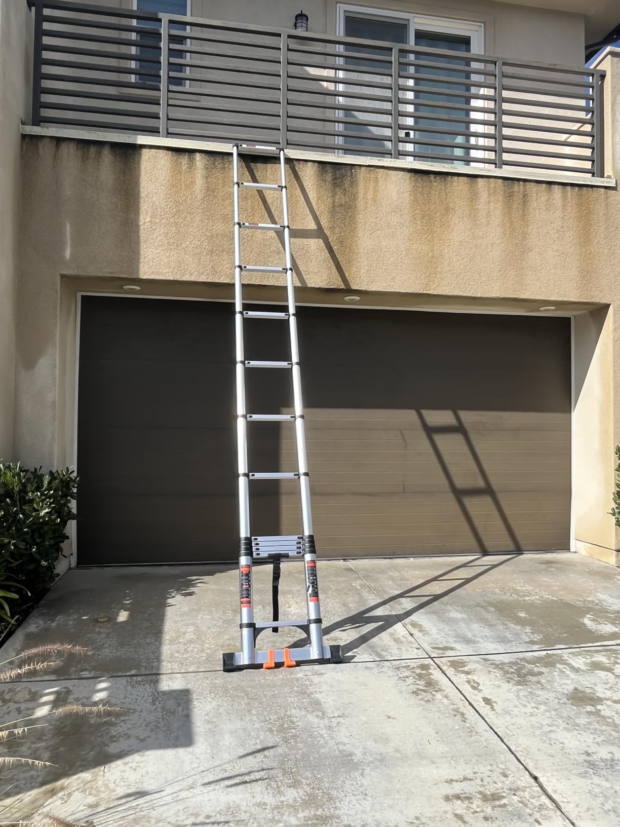 Telescoping Ladder,8.5FT Aluminum Extension Ladder,330lbs Max Capacity customer photo 2