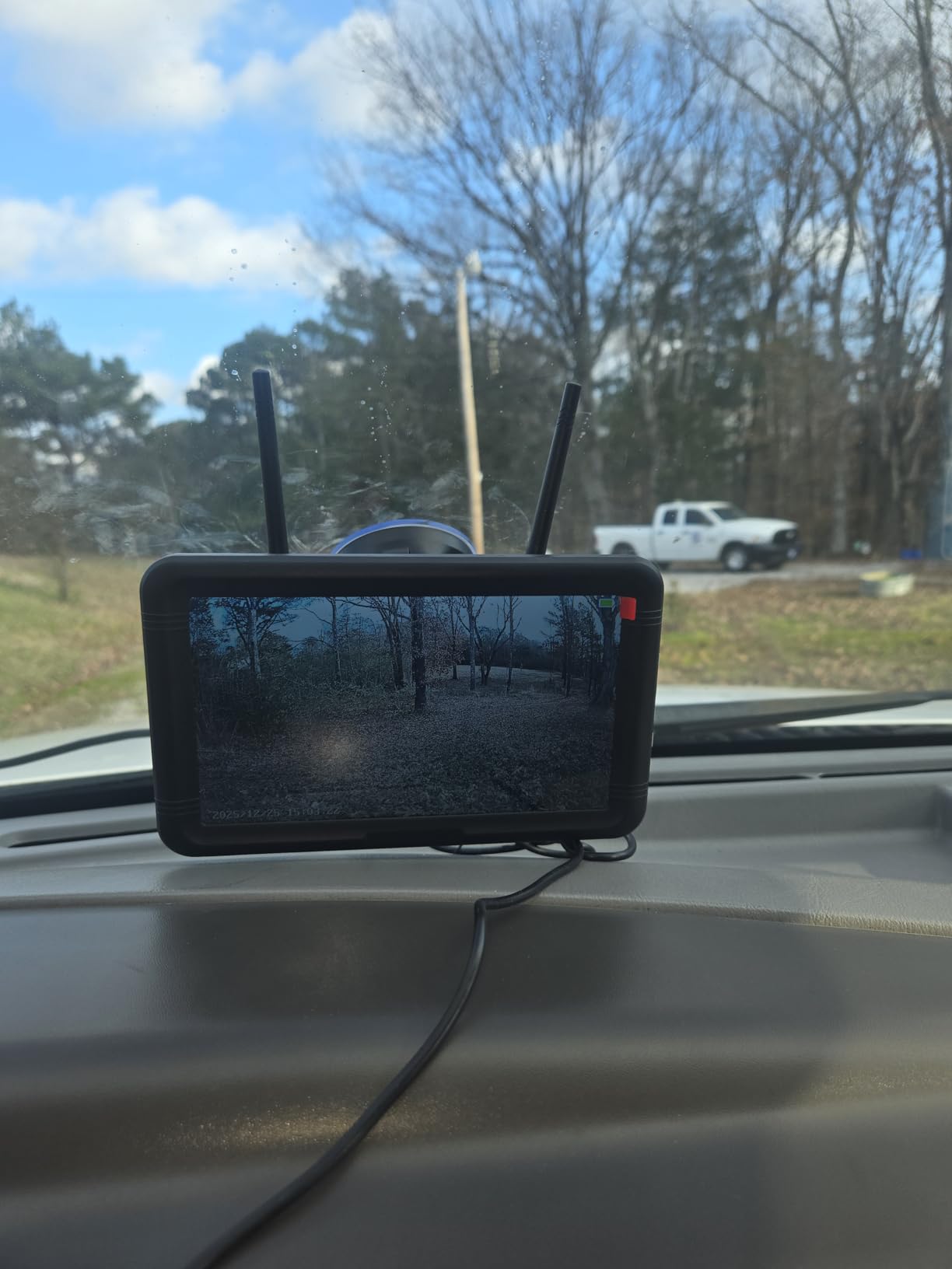 Wireless Solar Backup Camera for Trailer: Long-Range Signal Magnetic Backup Camera for Travel Trailer 7-Inch DVR Monitor 1080P HD Night Vision by Rohent - A70 customer photo 2